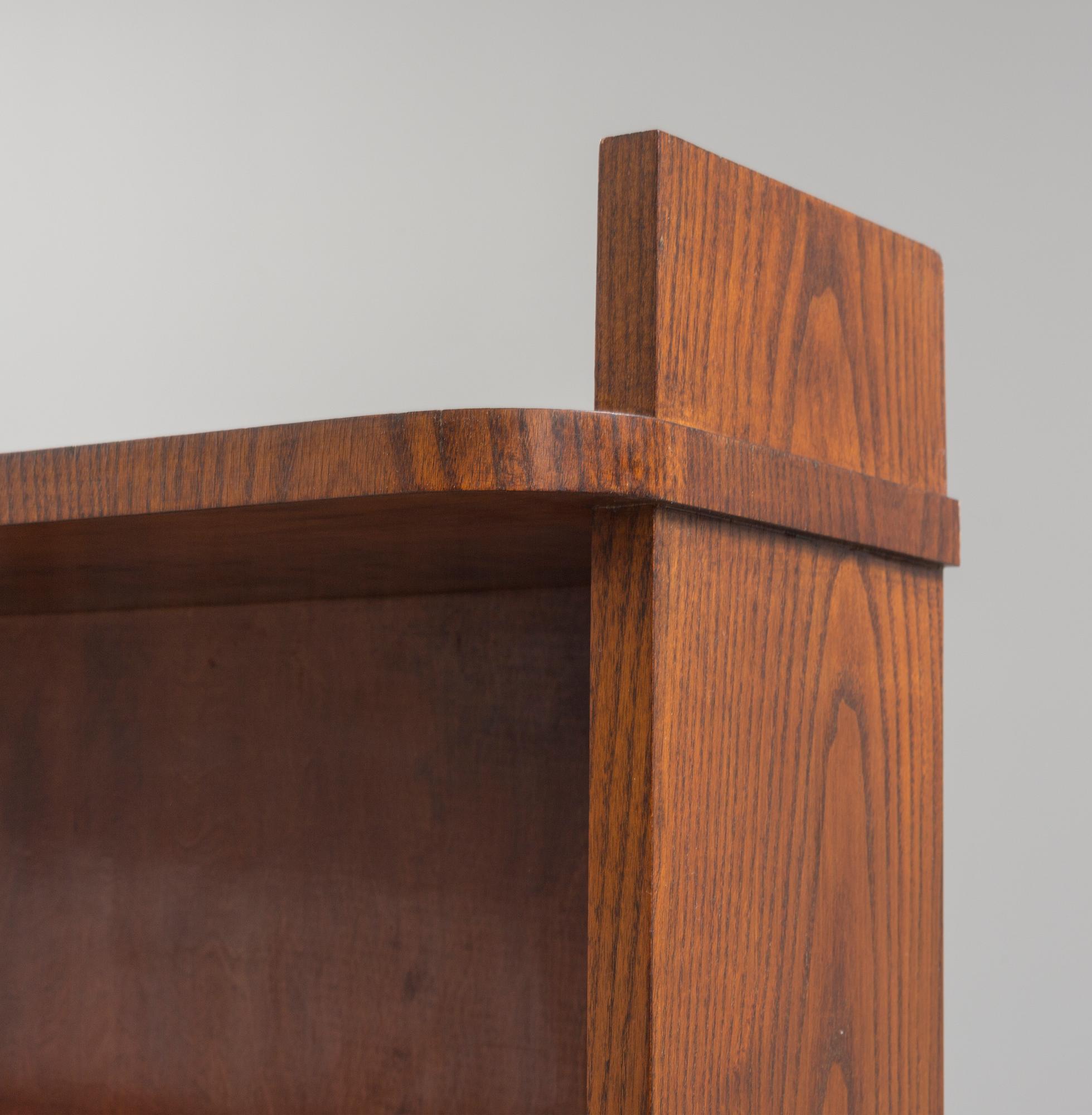 A 1930s/1940s shelf.