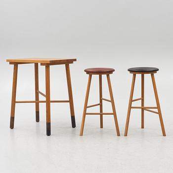 Mats Theselius, barpallar, ett par, samt barbord.