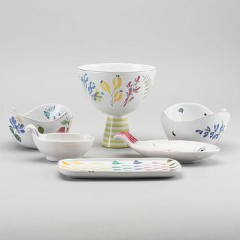 STIG LINDBERG, a set of five faiance bowls and plate.