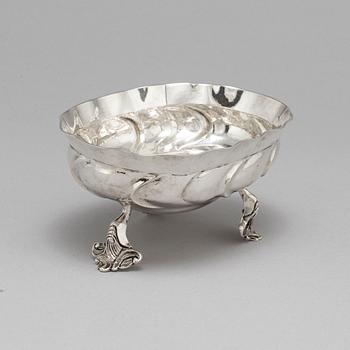 Konfektskål, silver, dubbelslagen mästarstämpel EM, troligen Erik Monrad Köpenhamn 1760-tal. Rokoko.