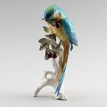 FIGUR, porslin, Karl Ens, 1900-talets mitt.