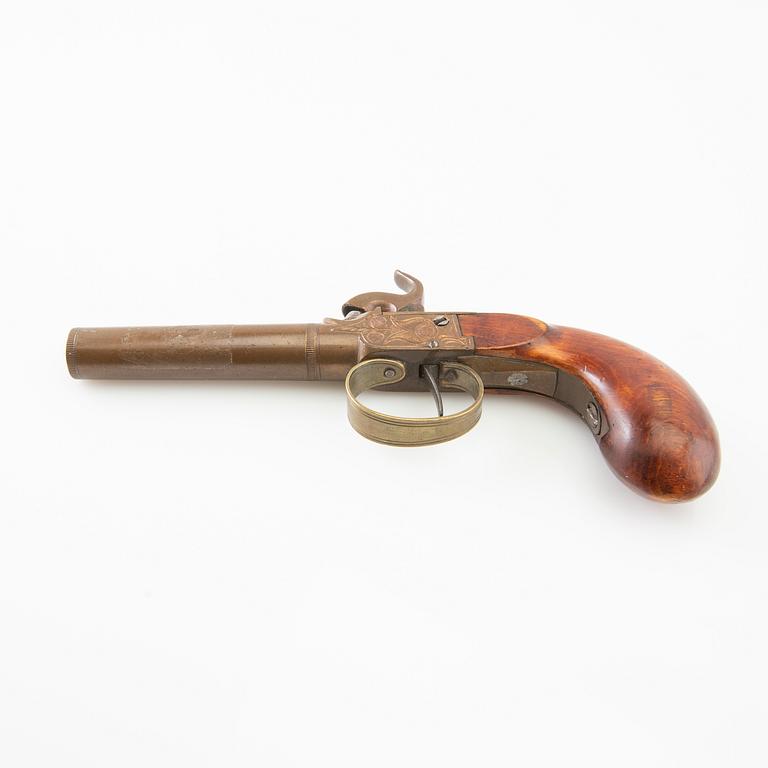 Percussion pistols, a pair, first half of the 19th century.