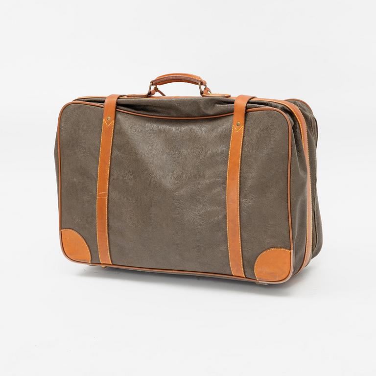 Mulberry, a scotch grain suitcase.