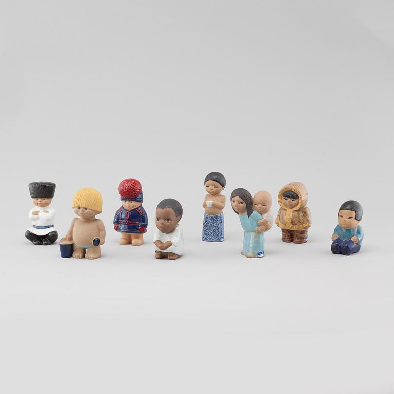 LISA LARSON, figuriner, stengods, 8 st, "All världens barn", Gustavsberg.