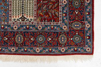 A Gohm rug, c. 225 x 145 cm.