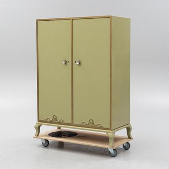 A Swedish cabinet, 1930's/30's.