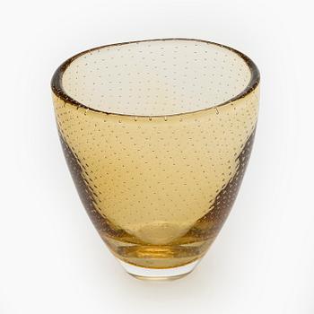 Gunnel Nyman, vas, modell "GN 16", signerad G. Nyman Nuutajärvi Notsjö.