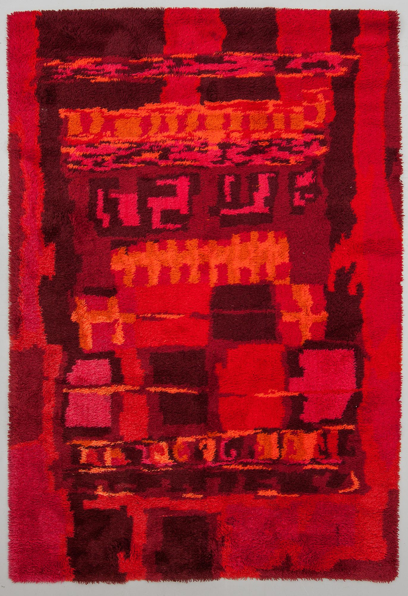 MATTA, rya, "Vinland Röd", Lotta Ring, TH Wittrup A/S, Danmark. Ca 300 x 200 cm.