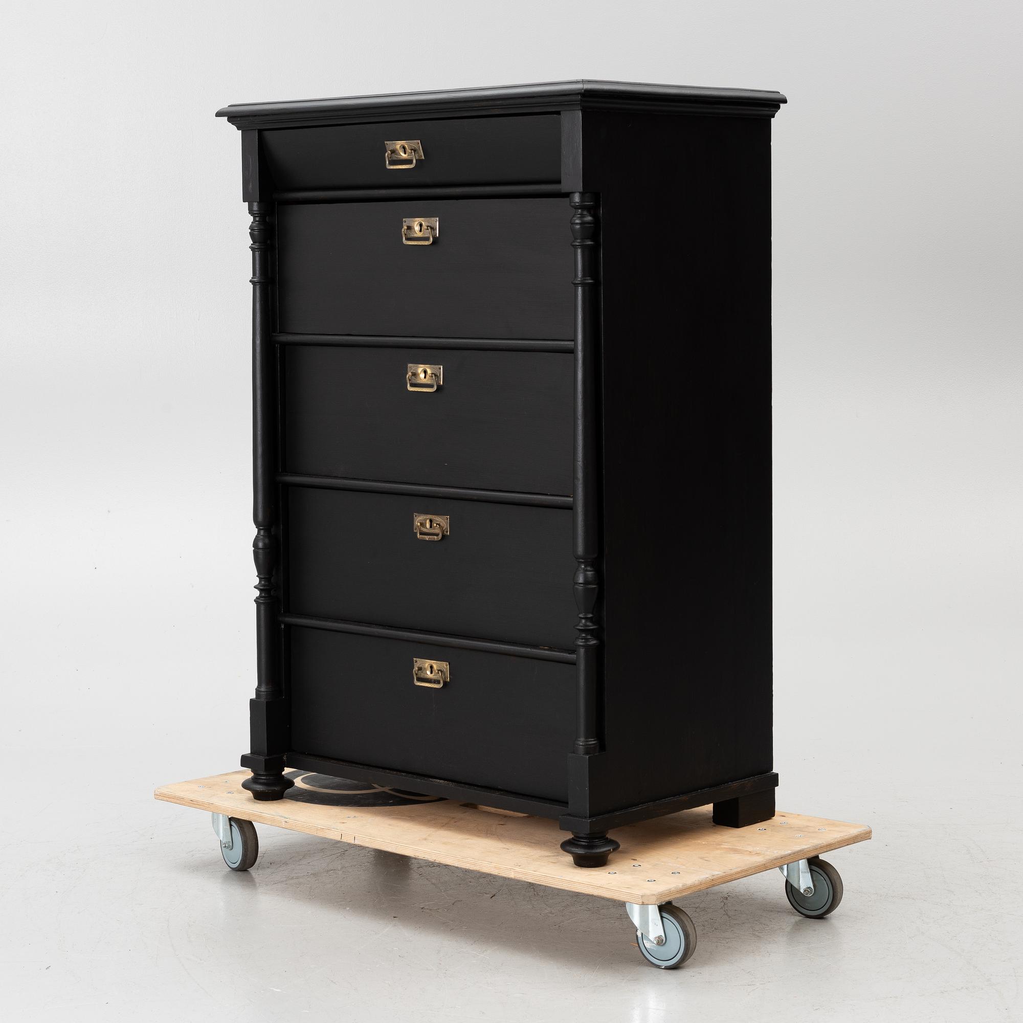 Chest of drawers, circa 1900.