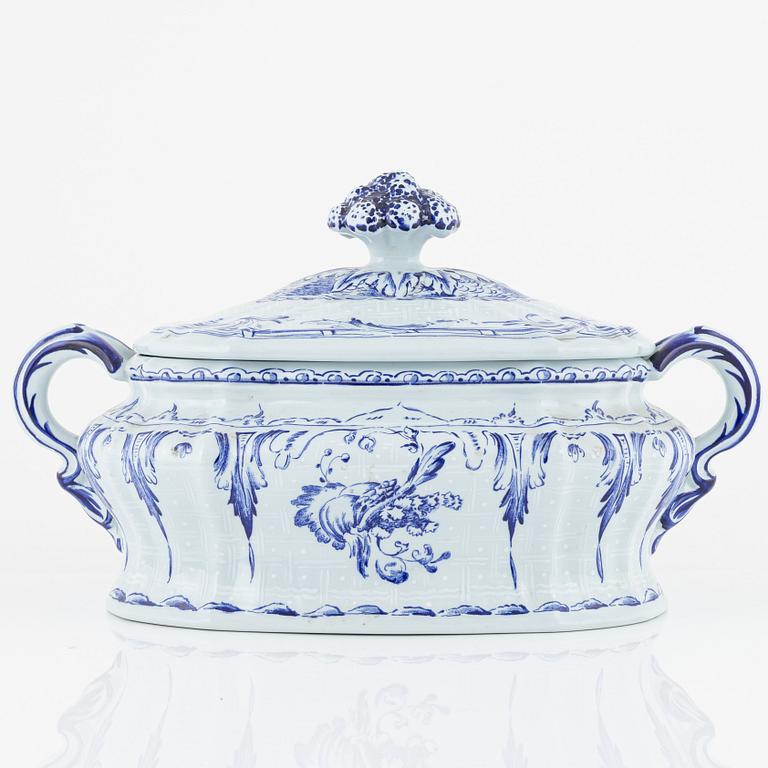 A porcelain tureen, Rörstrand, Sweden, 1976, after original from 1758.