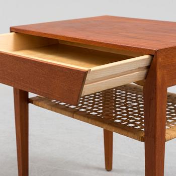 SEVERIN HANSEN, sängbord,  Haslev Møbelfabrik, Danmark, 1900-talets andra hälft.