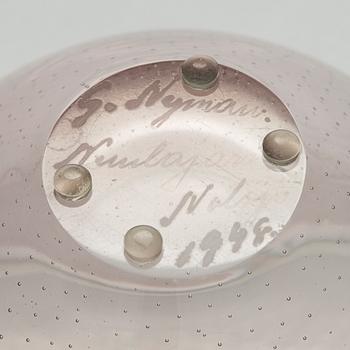 Gunnel Nyman, vas, modell "GN 4", signerad G. Nyman Nuutajärvi Notsjö. Formgiven 1948.