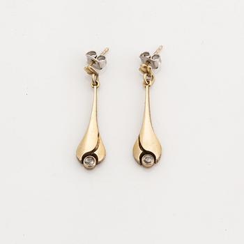 Ett set med collier och örhängen, sterling silver, Kultasepät Sten & Laine. Finland.