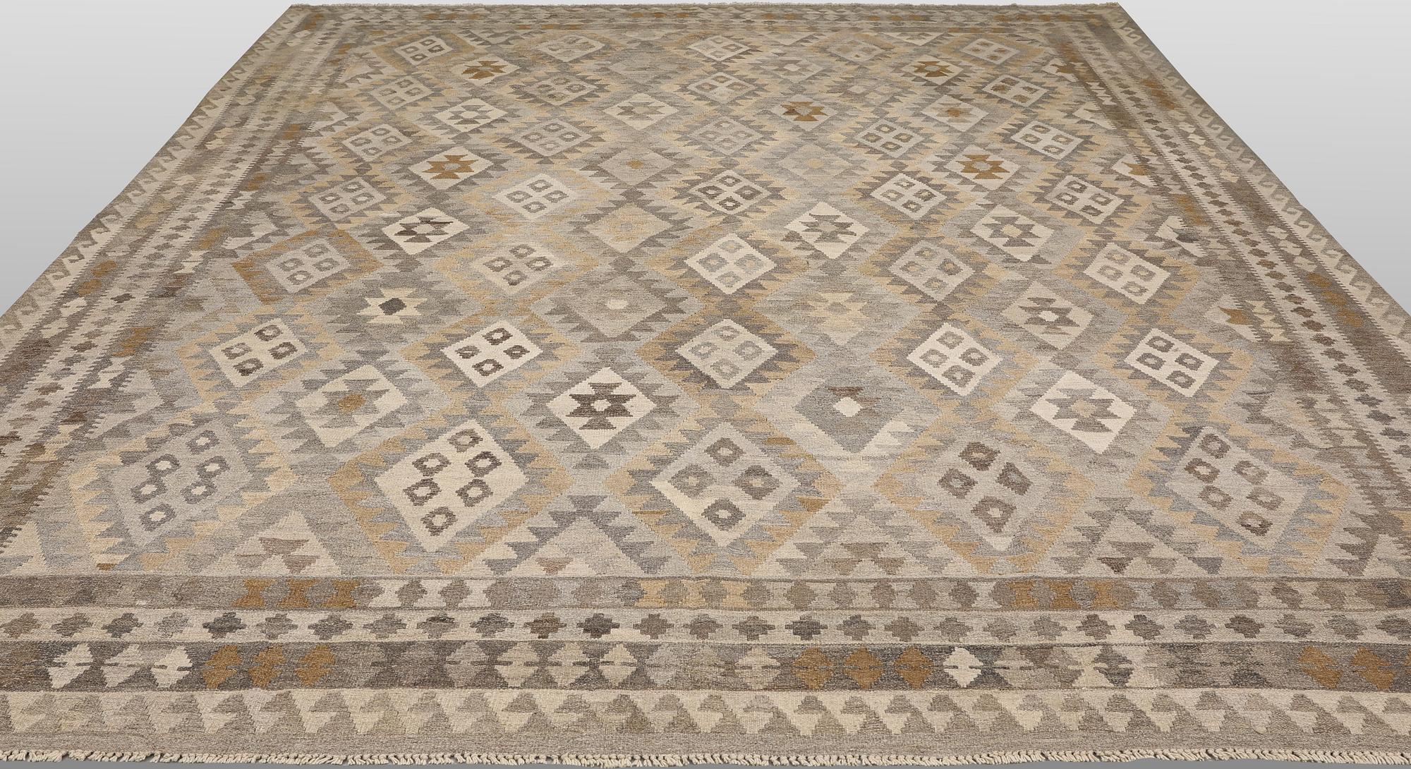 A Kilim carpet, approx. 375 x 283 cm.