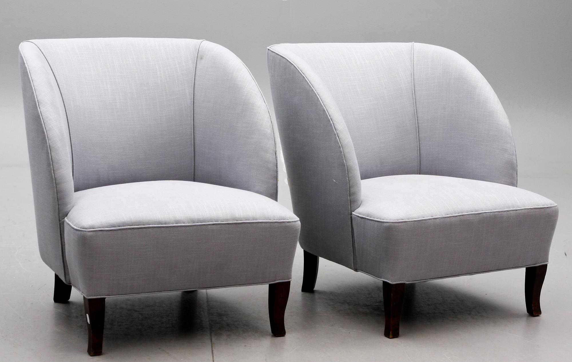 FÅTÖLJER, ett par, 1900-talets första hälft.