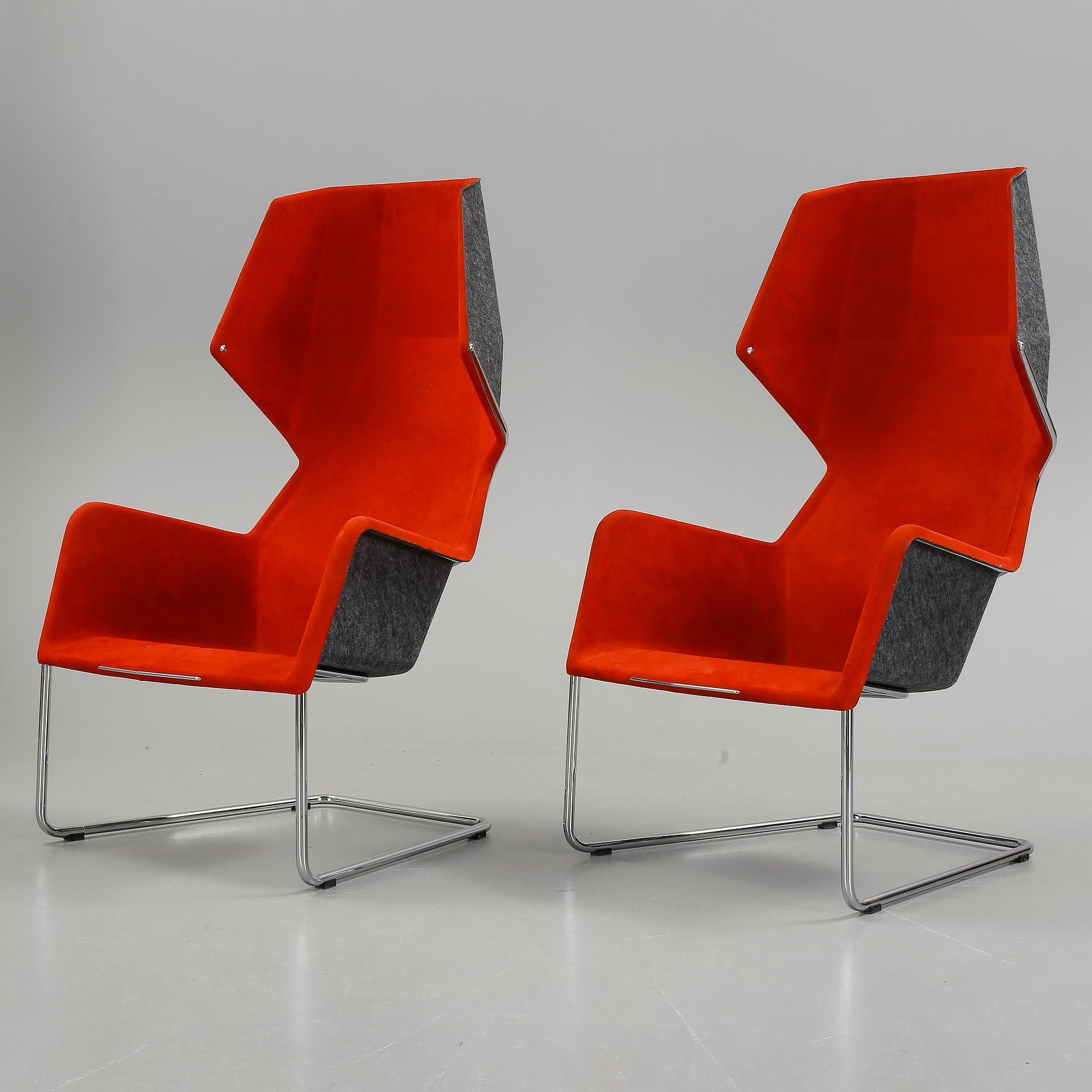 FÅTÖLJER, ett par, "Peekaboo", Blå station.