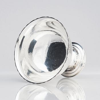 Georg Jensen, skål på fot, Köpenhamn 1925-1932, sterling silver, design nr 180B, svenska importstämplar K Anderson 1931.