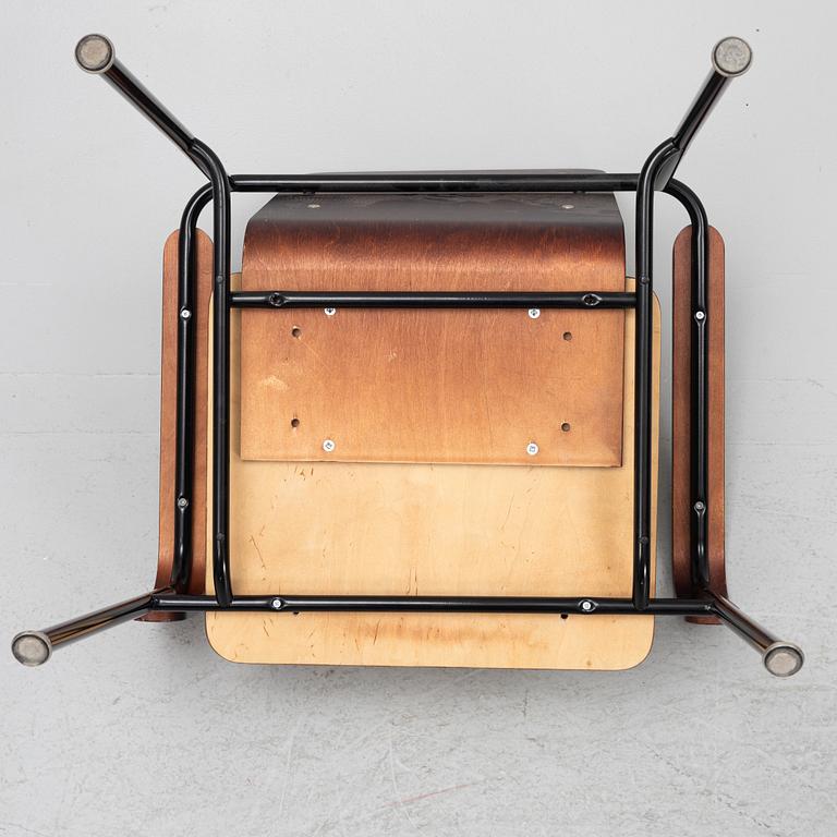 Karmstolar, ett par, 1900-talets andra hälft.