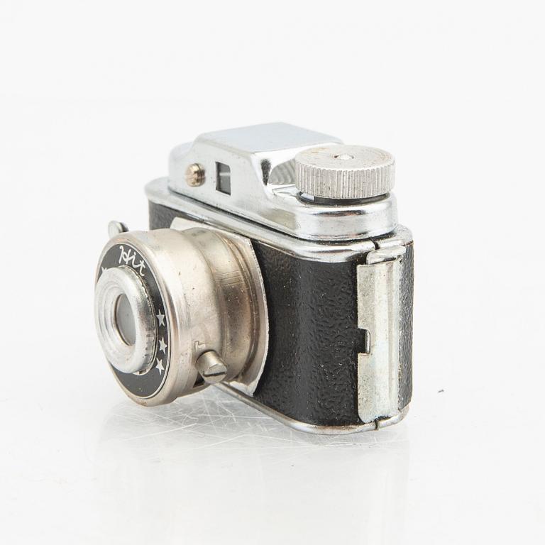 A Japanese 1950s subminiature camera with film.