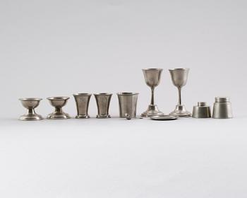 SAMLING TENNFÖREMÅL, 9 delar, 1800-/1900-tal.