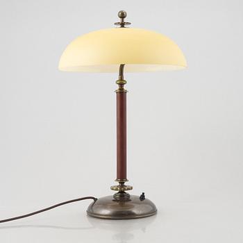 Einar Bäckströms Metallvarufabrik, a model '1290' table lamp, Malmö, 1930's.