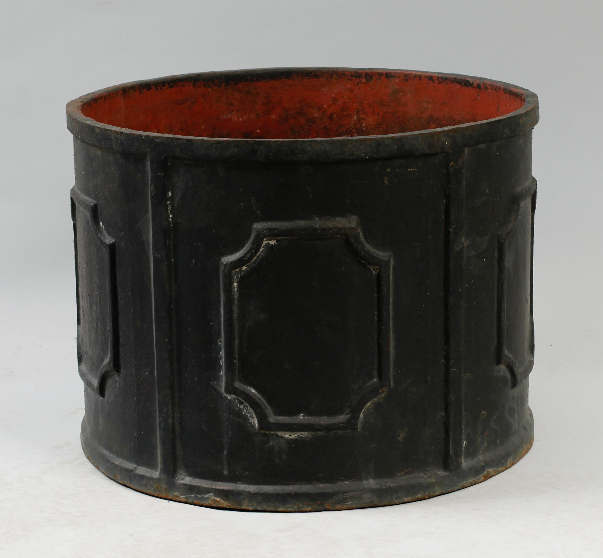 TRÄDGÅRDSURNA, gjutjärn, 1900-talets mitt.