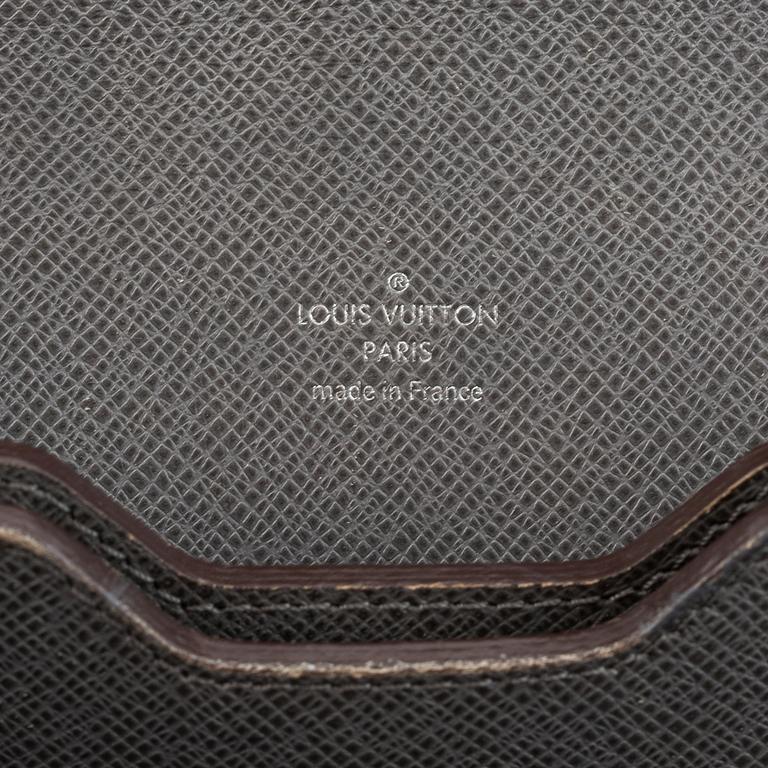 Louis Vuitton, briefcase.