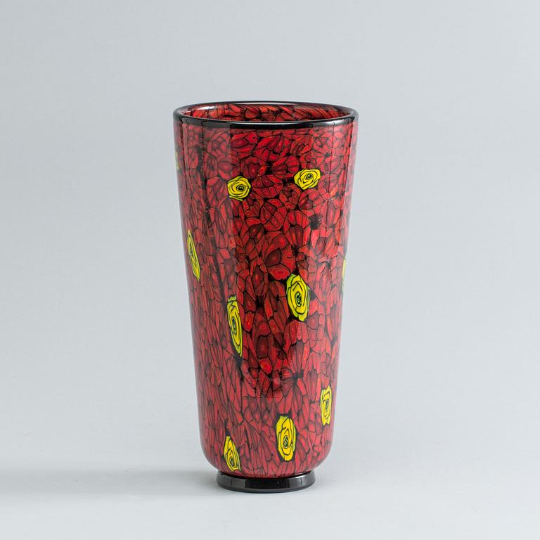 A VITTORIO FERRO MURRINE GLASS VASE FOR FRATELLI PAGNIN, 1990-2000.