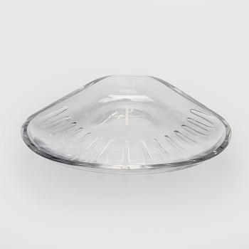 Arttu Brummer, oblate dish / glass paten, signed Riihimäen Lasi Oy A. Brummer, made in 1949.