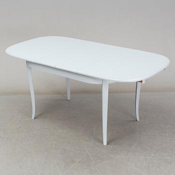 A first half of the 20th century dining table.