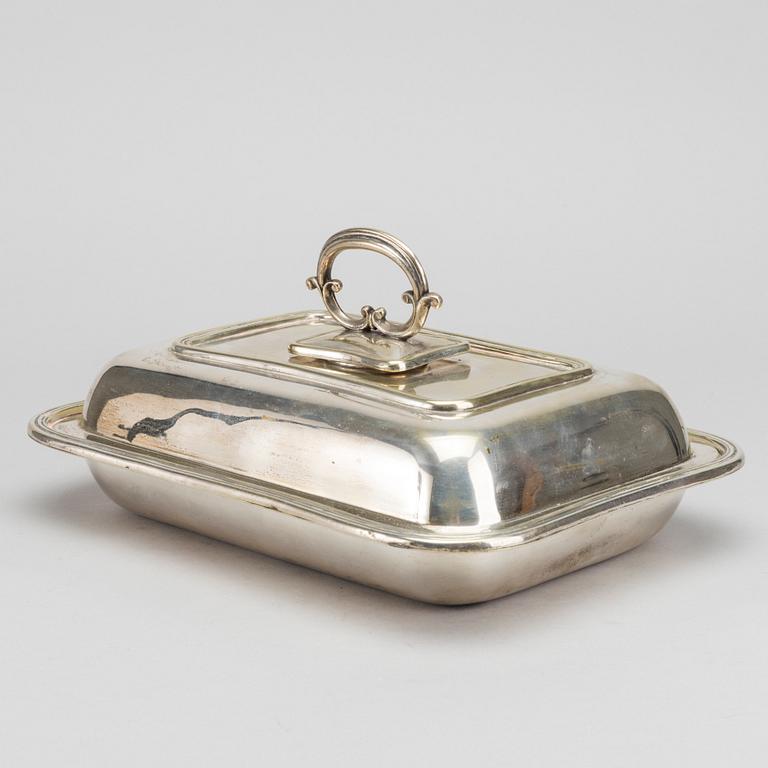 PLATED ENTRÈE DISH AND COVER.