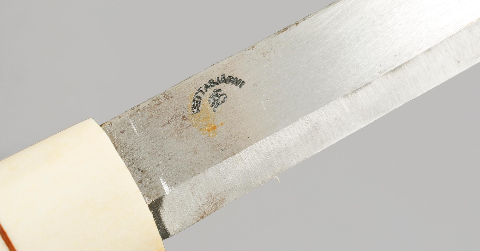 SAMEKNIV, J Svonni, 1900-tal.