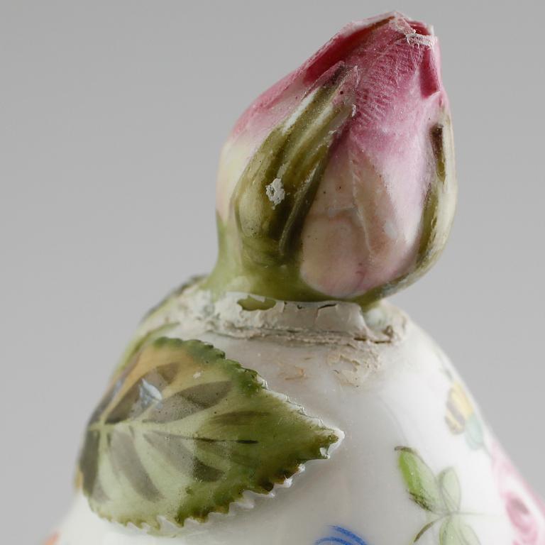 URNA, porslin, 1900-talets första hälft.