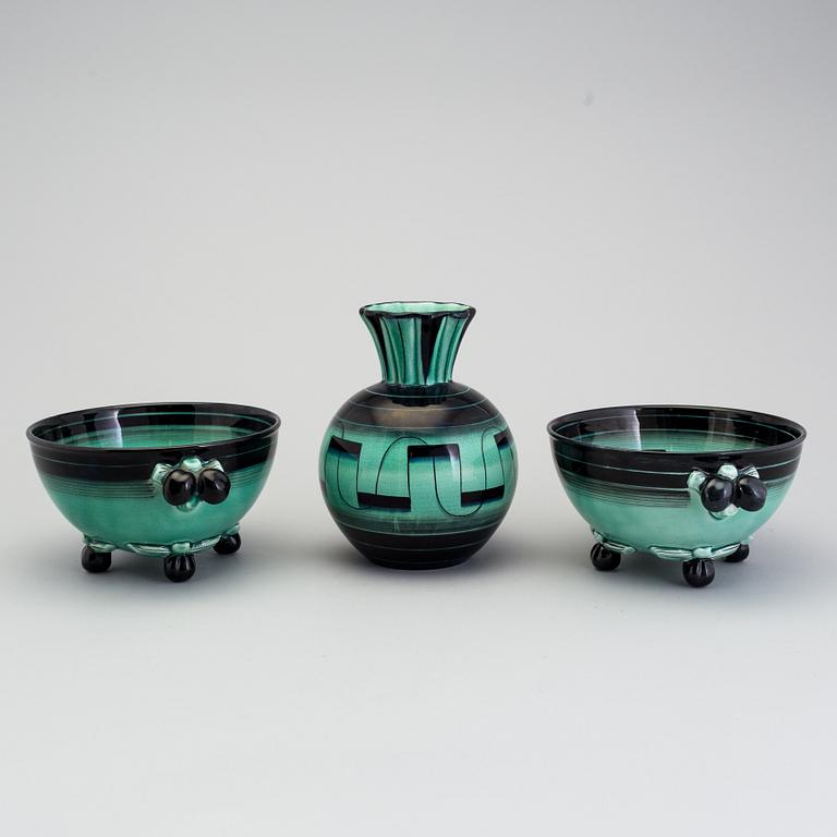 2 bowls and 1 vase of the "V series", Ilse Claesson for Rörstrand, 1930´s.