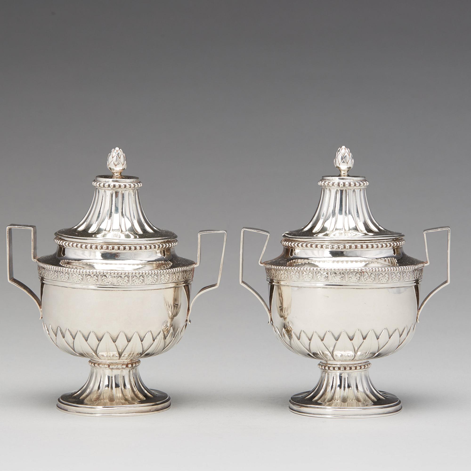 Wilhelm Smedberg, sockerskålar, ett par, silver, Karlstad (verksam 1777-1810). Gustavianska.
