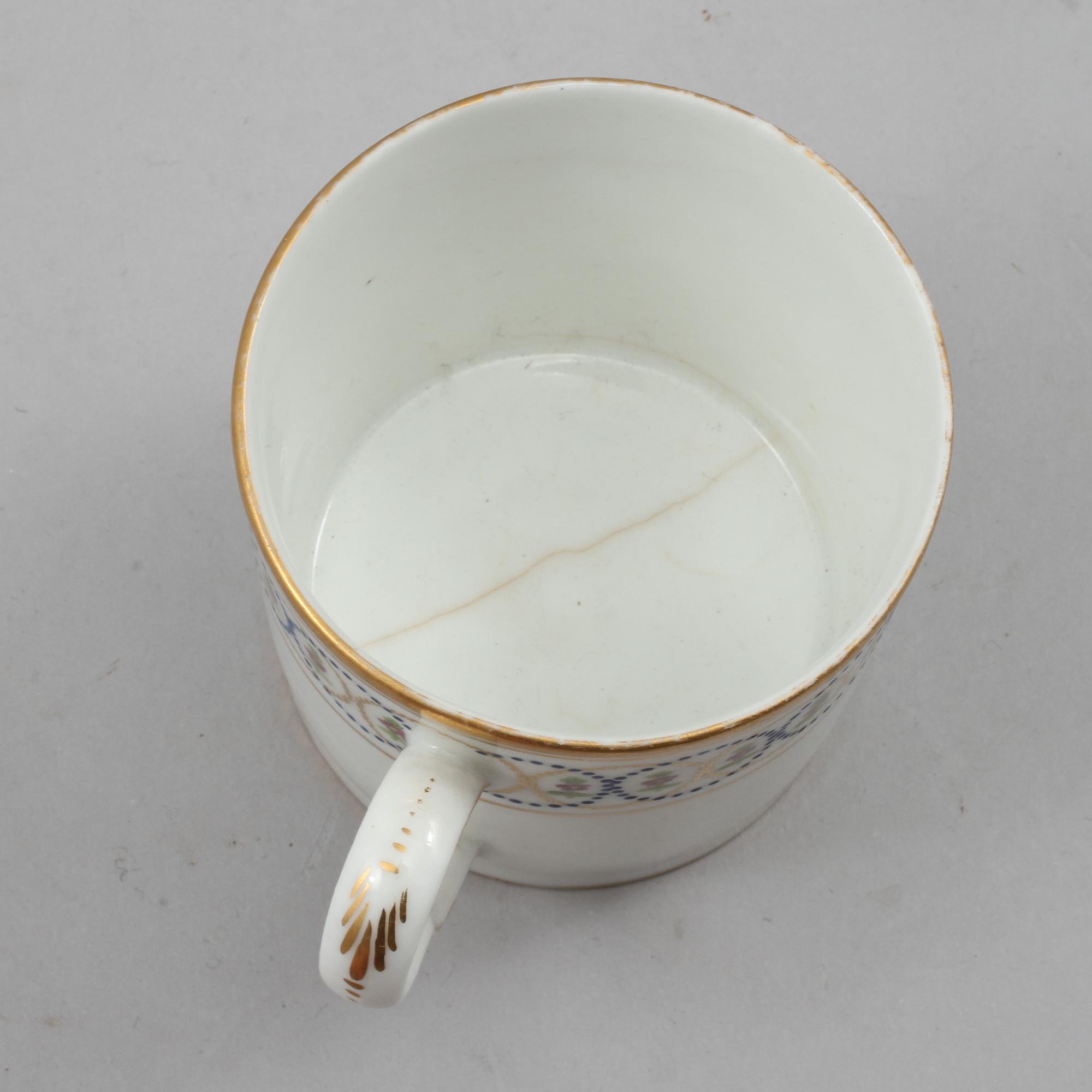 SERVISDELAR, 5 st, porslin, troligen La Courtille, Paris, empire, 1800-talets första hälft.