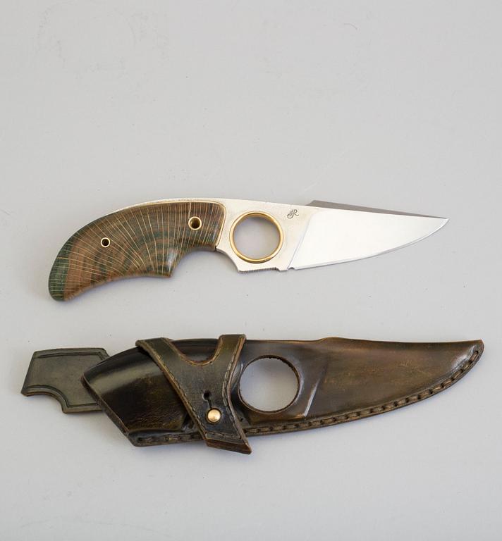 A contemporary knife by Andrzej Rybak.