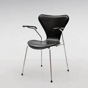 KARMSTOL, "3107", Arne Jacobsen för Fritz Hansen, Danmark, 1900-talets slut.