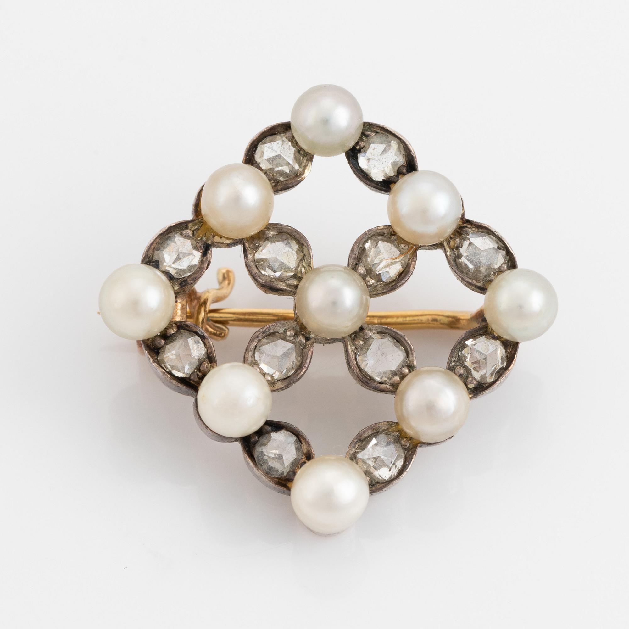 Pearl and rose cut diamond brooch.
