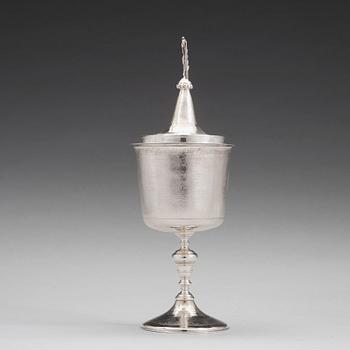 An English 17th century silver cup and cover, makers mark IM, London 1685.