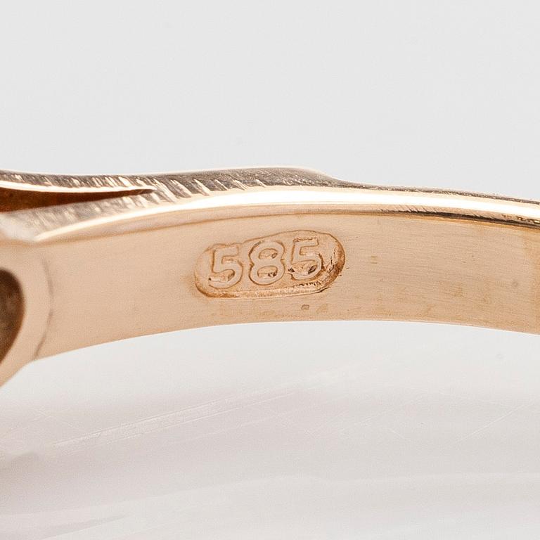 Sormus, 14K kultaa, vanhahiottu sekä briljanttihiottuja timantteja.