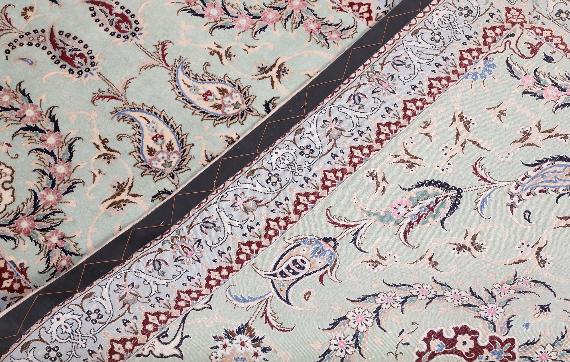 A Nain runner, part silk, so-called 6LAA, approx. 495 x 91 cm.