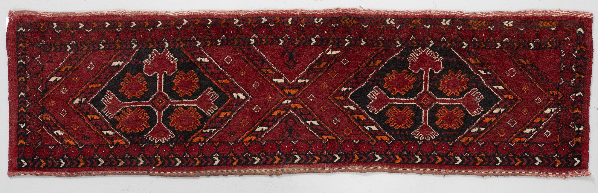 Prayer rug, Saff, approx. 153 × 43 cm.