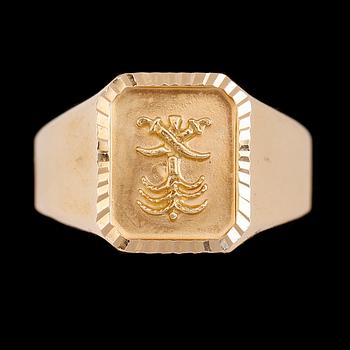 HÄNGE OCH KLACKRING, 18K guld. Ringens vikt ca 6 g.