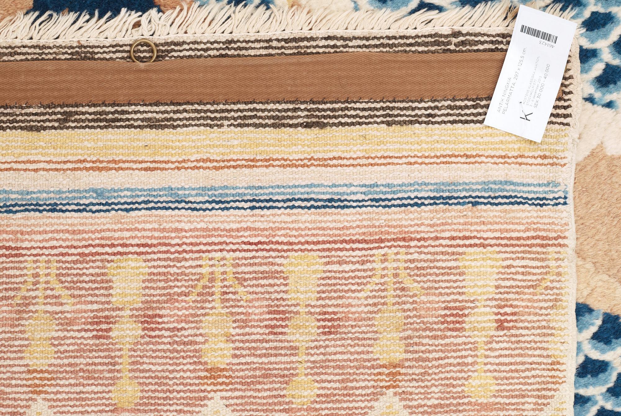 ANTIQUE NINGXIA PILLAR RUG. 297 x 125,5 cm.