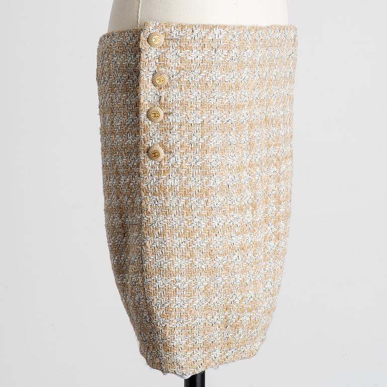 Chanel, suit, two-piece, vintage. Size Fr 36.