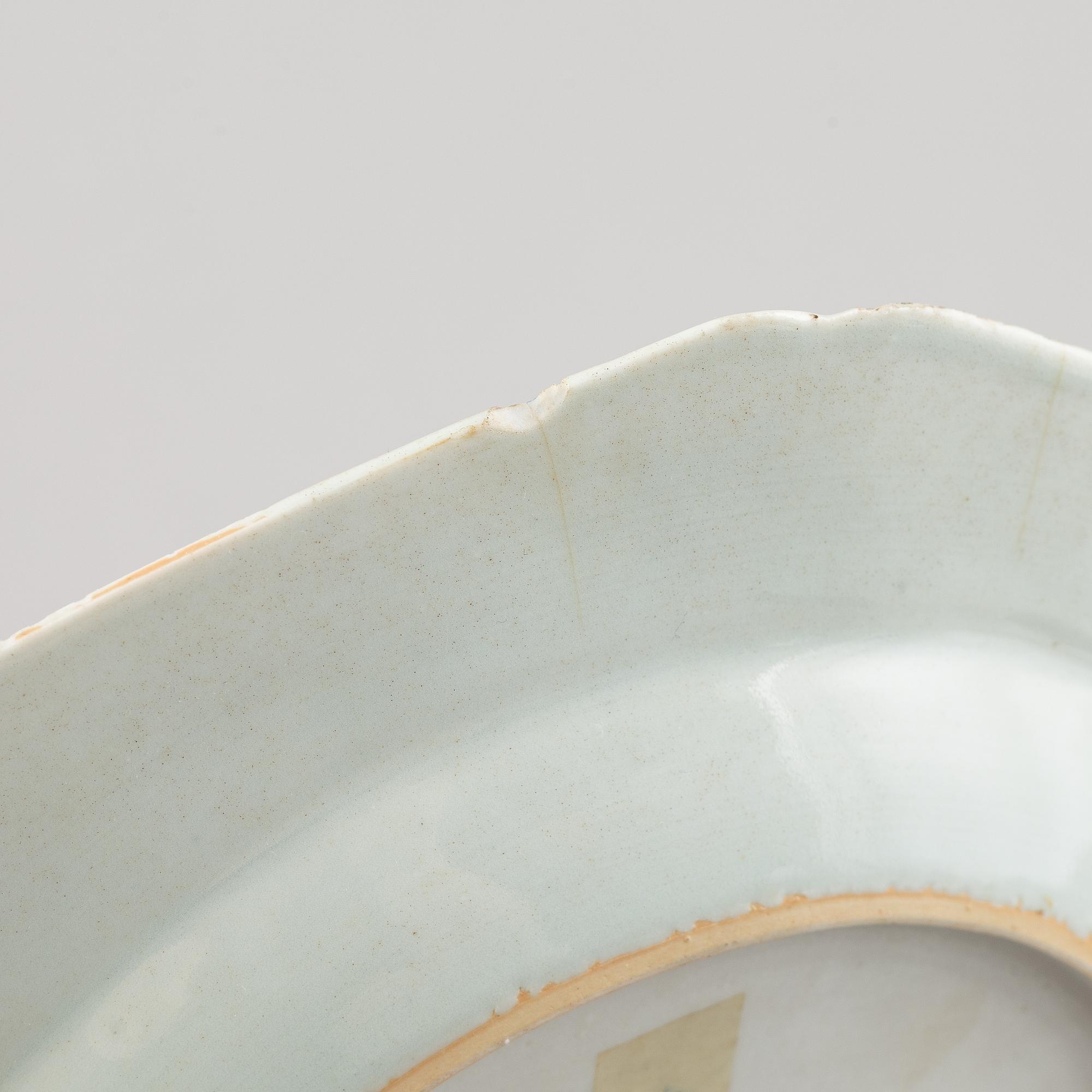 Six pieces of blue and white export porcelain, China, 18th and 19th century.