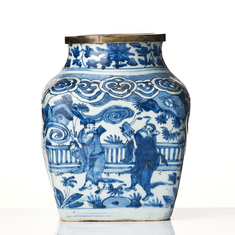 A blue and white jar, Ming dynasty, Wanli (1572-1620).