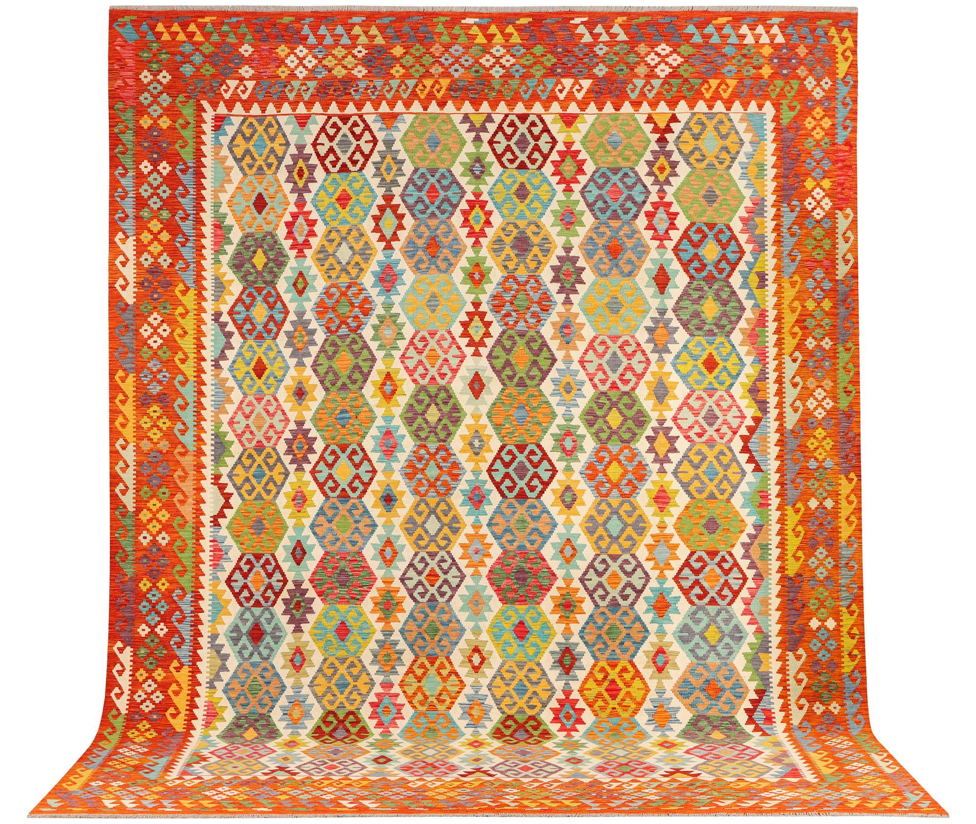 A Kilim carpet, . 405 x 313 cm.