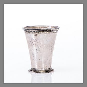 A BEAKER, silver, Carl Beck, Stockholm 1717-1736. Weight 72 g.